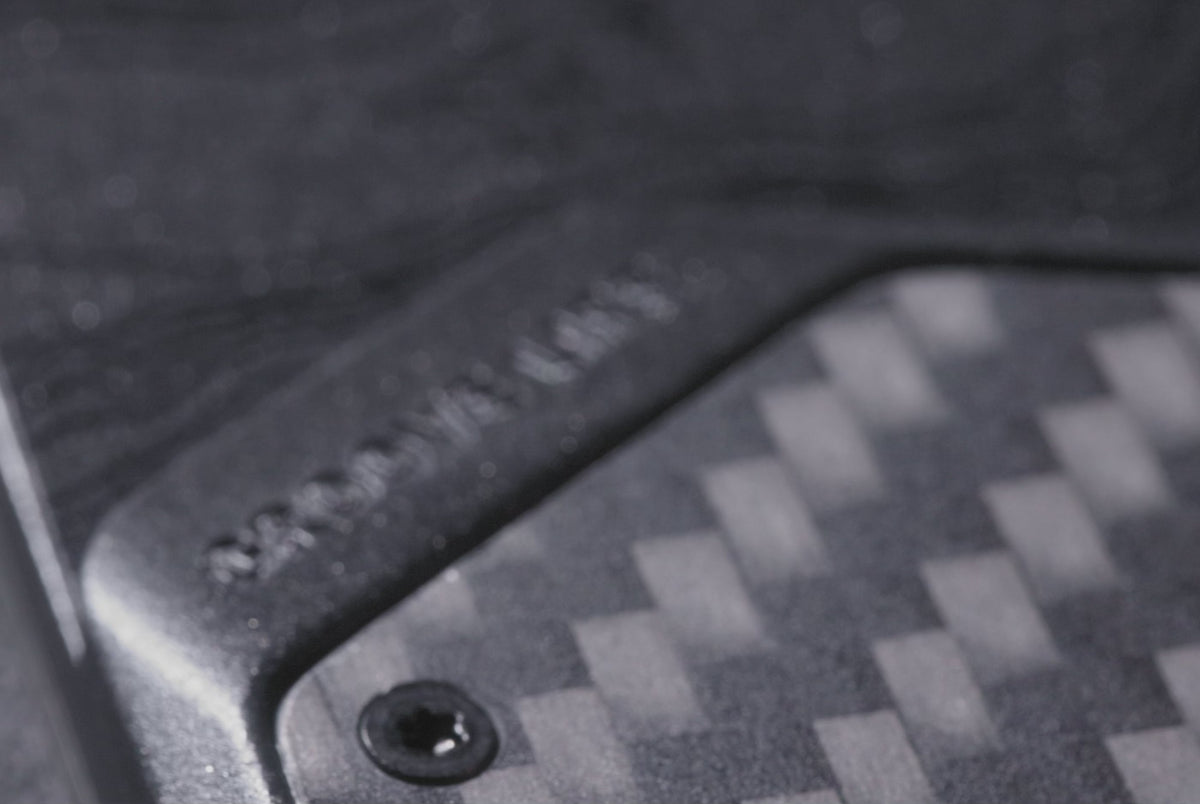 Groove Wallet® Stealth - Carbon Fiber
